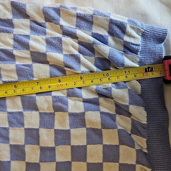 🩴White and Periwinkle Checkered Crop Top Size L - Picture 5 of 5